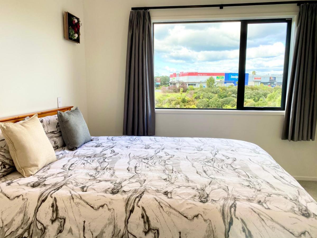 Apartmán Stunning Townhouse - Walking To Botany Shopping Center Auckland Exteriér fotografie